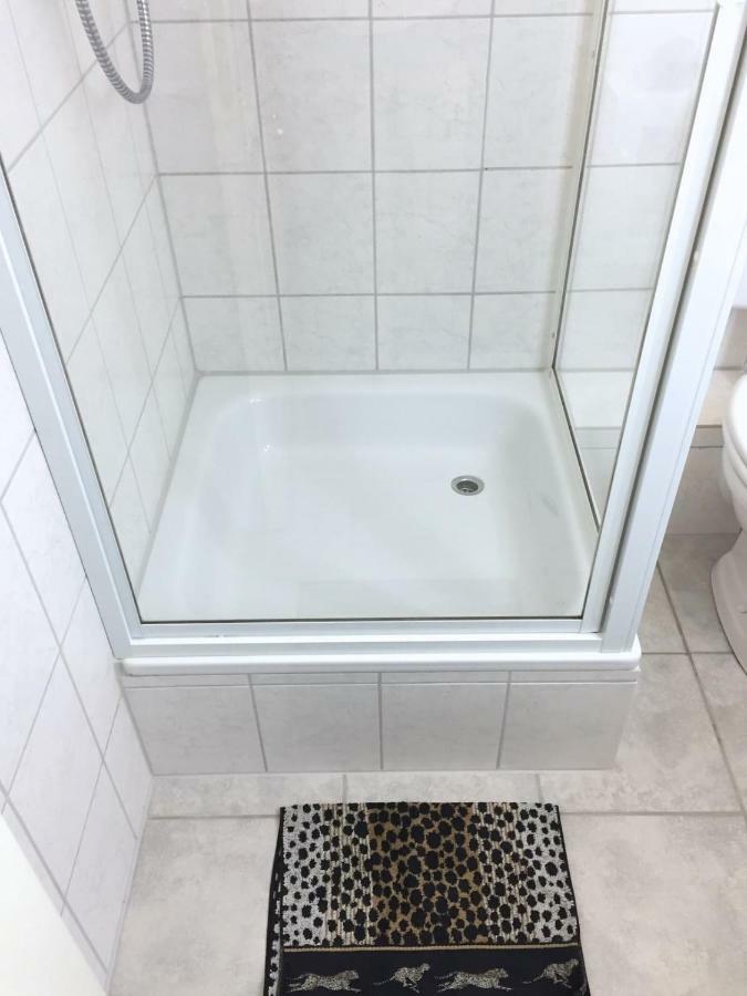 Grosses Helles Zimmer + Eigenes Bad Hamburg Eksteriør bilde