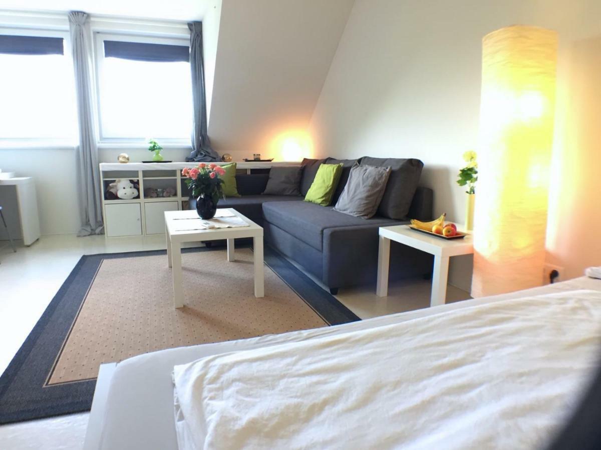 Grosses Helles Zimmer + Eigenes Bad Hamburg Eksteriør bilde